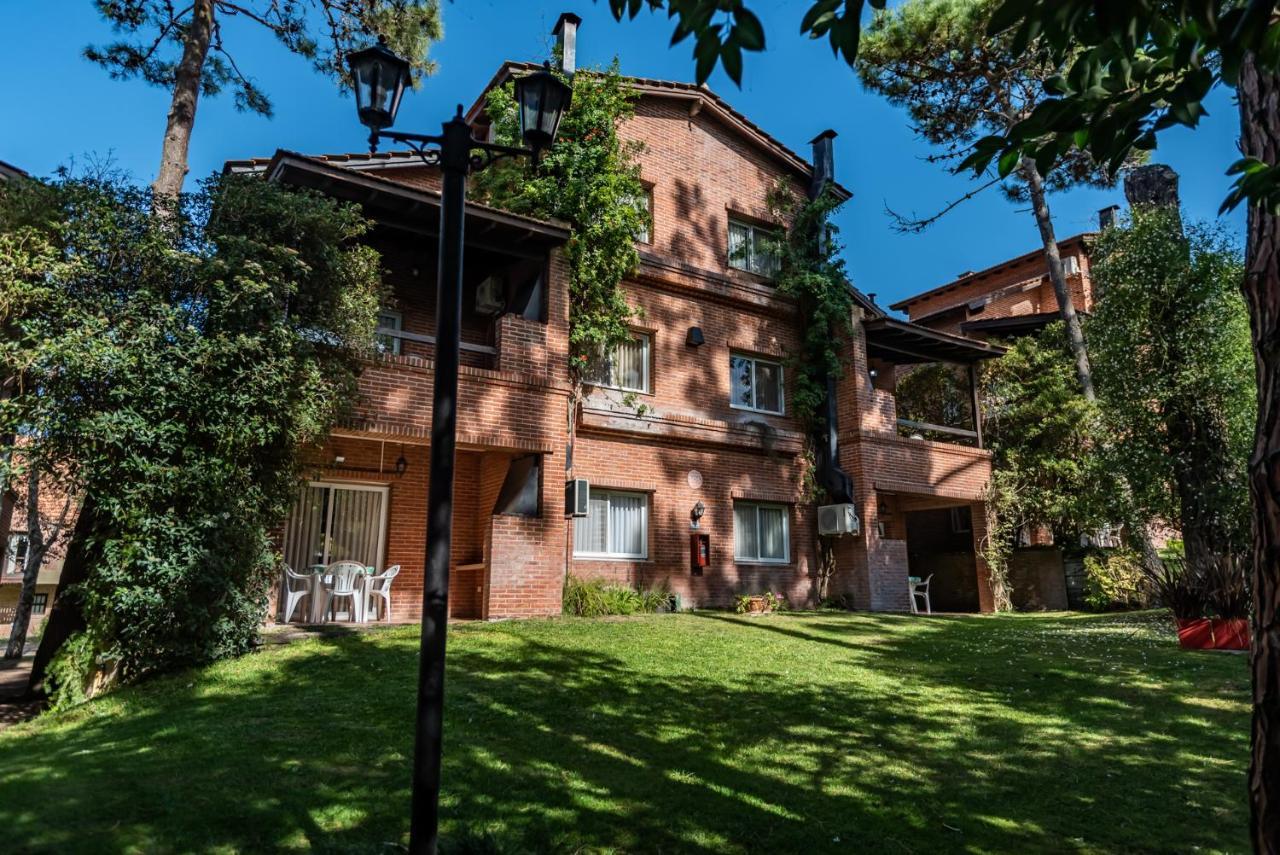 Cabanas Baden Baden Villa Carilo Exterior photo