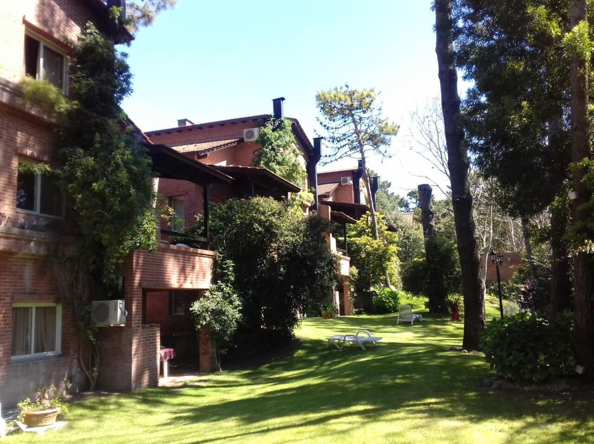 Cabanas Baden Baden Villa Carilo Exterior photo